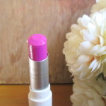 Innisfree Color Glow Lipstick in '#7 Watery Purple'.