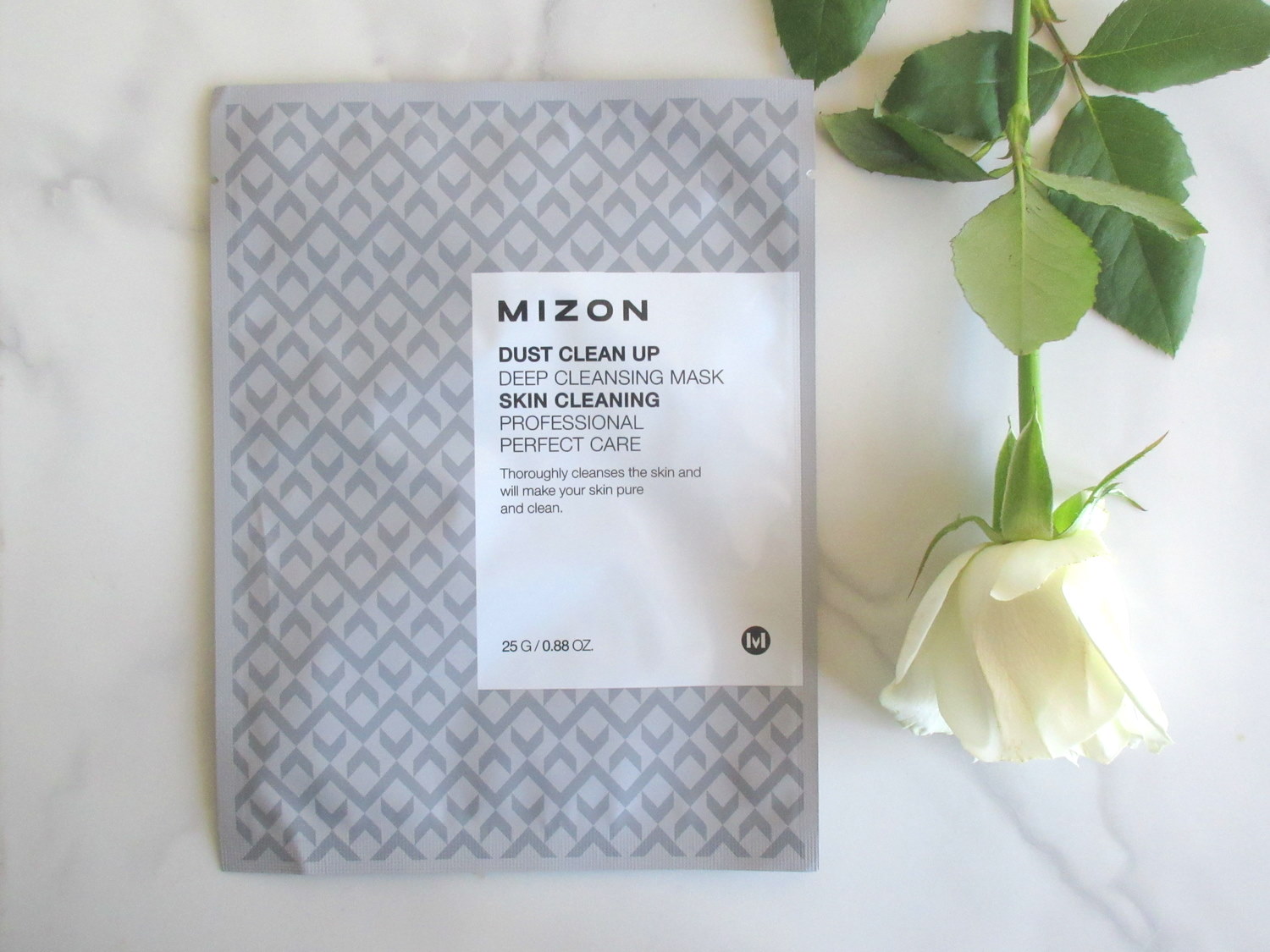 Mizon Dust Clean Up Deep Cleansing Mask