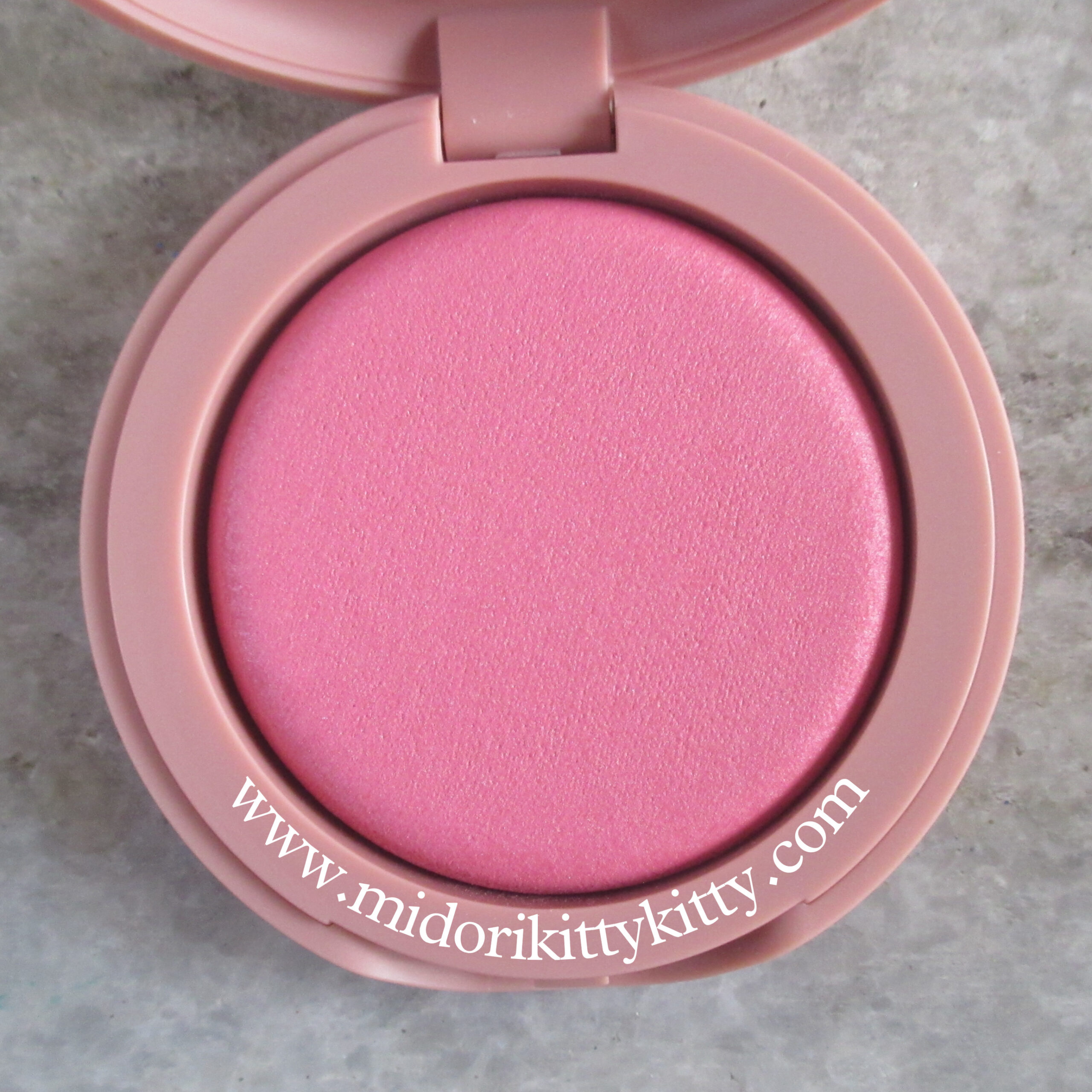 ILIA Soft Focus Blurring Blush in Closer, ilia blush, ilia powder blush, ilia blurring blush closer, ilia closer, ilia blush closer, ilia baby pink blush, baby pink blush