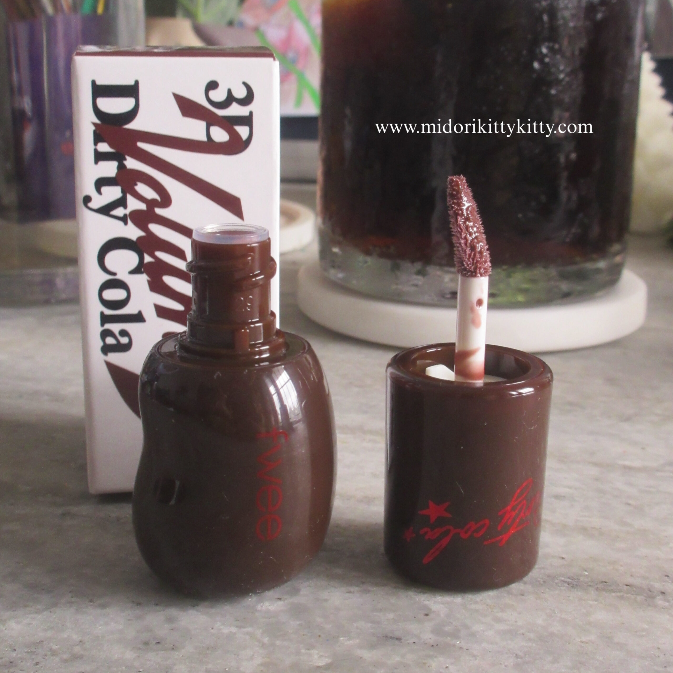 Fwee 3D Voluming Gloss 30% Cherry Cola, Fwee 3D Voluming Gloss 70% Dirty Cola, fwee cherry cola, fwee dirty cola, fwee gloss