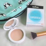 Maybelline White Super Fresh Compact in 'Pearl'.