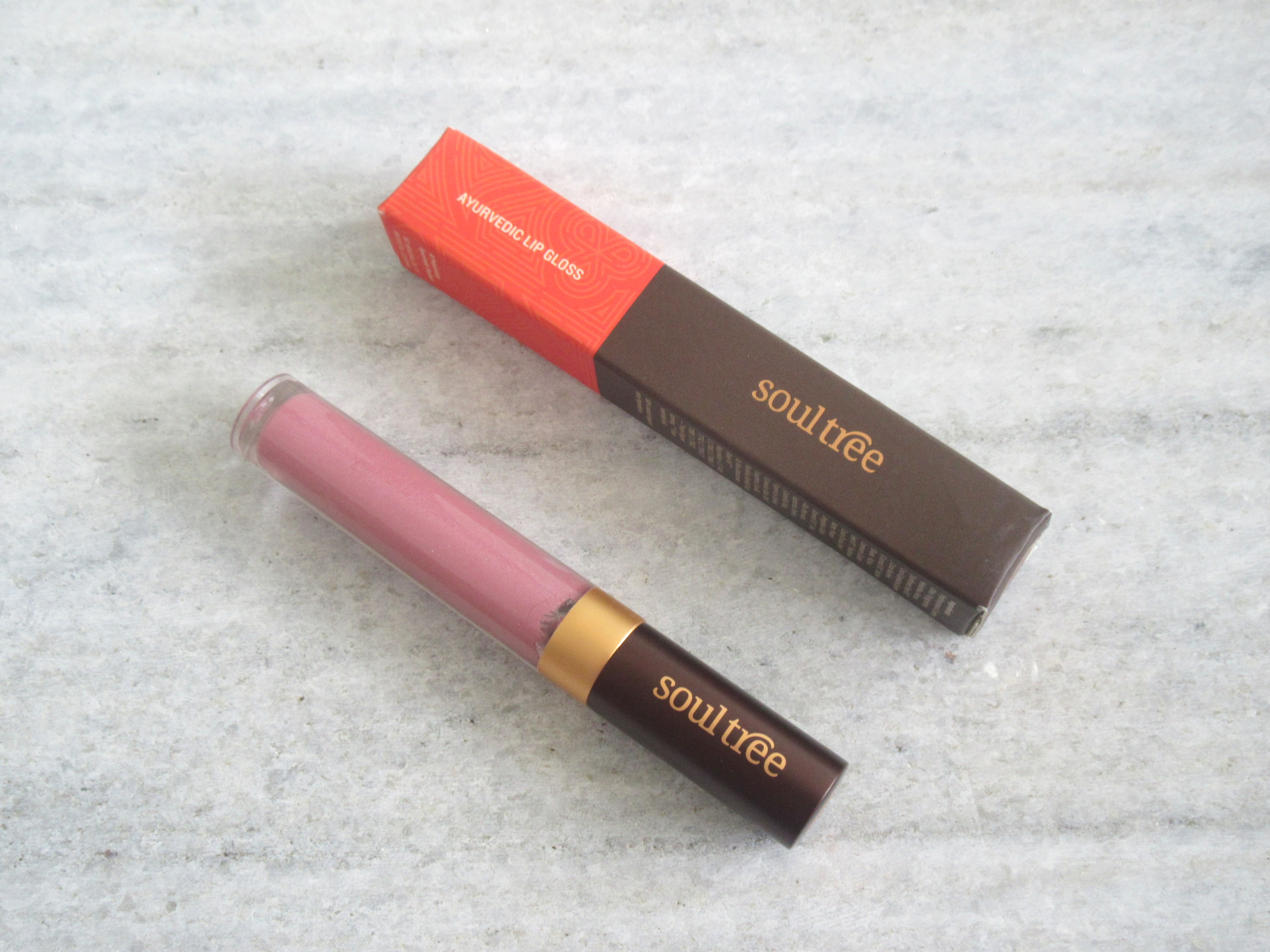 soultree ayurvedic lip gloss in nude pink, soultree lip gloss