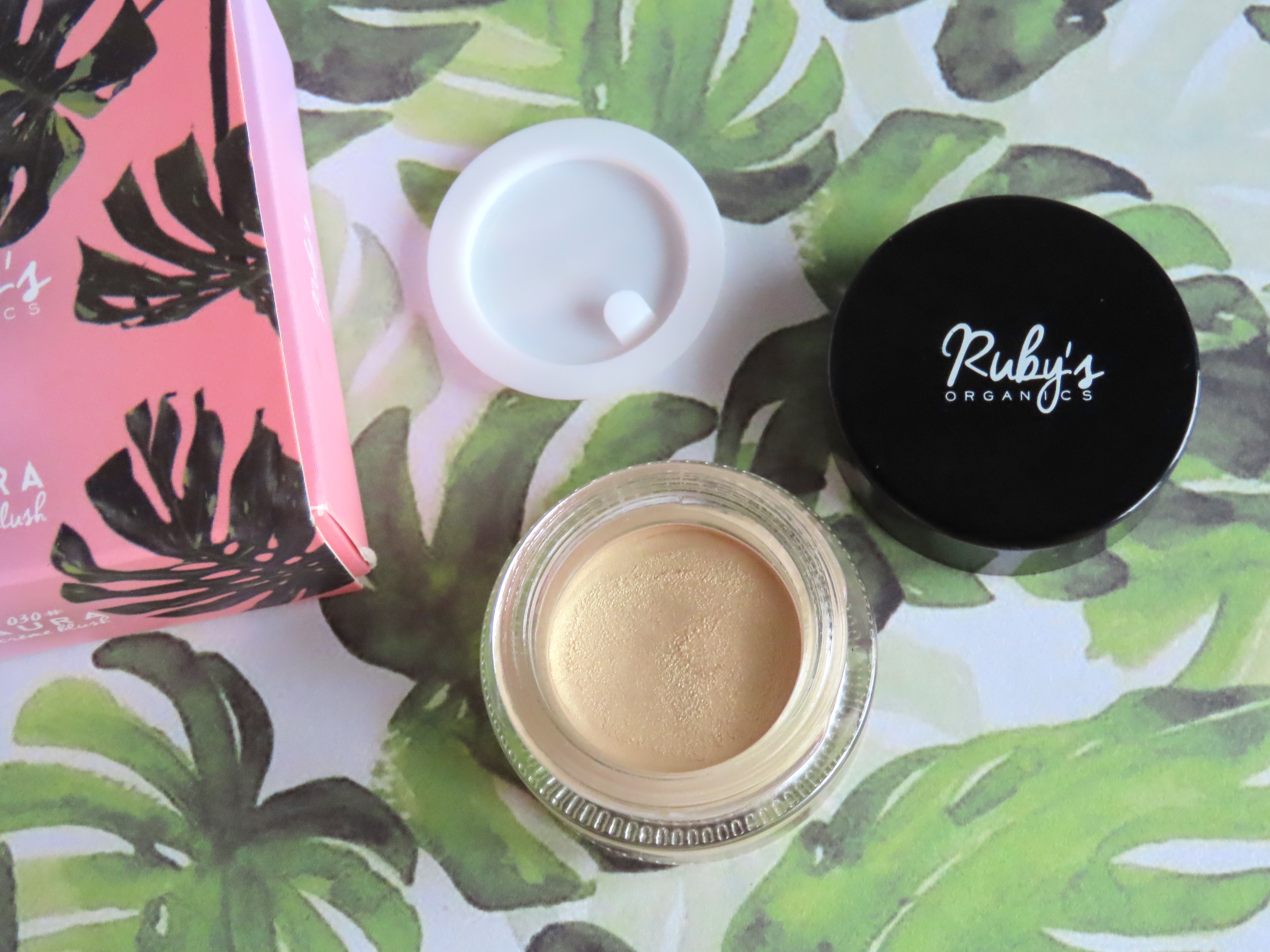 Rubys Organics Crème Highlighter in Aura, rubys organics aura, rubys organics india