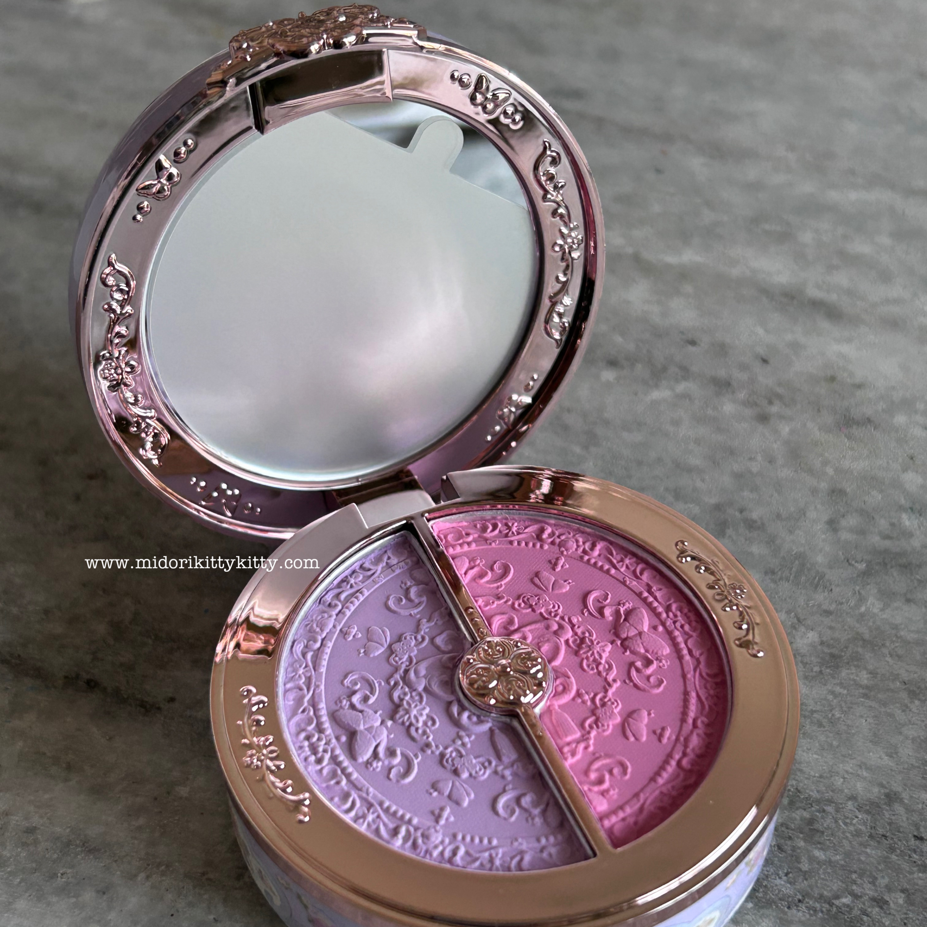 Flower Knows Butterfly Cloud Collar Rouge Box Highlighting & Blush Duo Powder in 04 Fluttering Romance, flower knows butterfly cloud collar blush